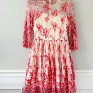 Chicwish Lace Floral Red and White Women’s Dress Medium 37” Bust
